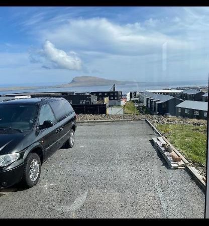 Modern Apartment With City & Oceanside View Torshavn Bagian luar foto