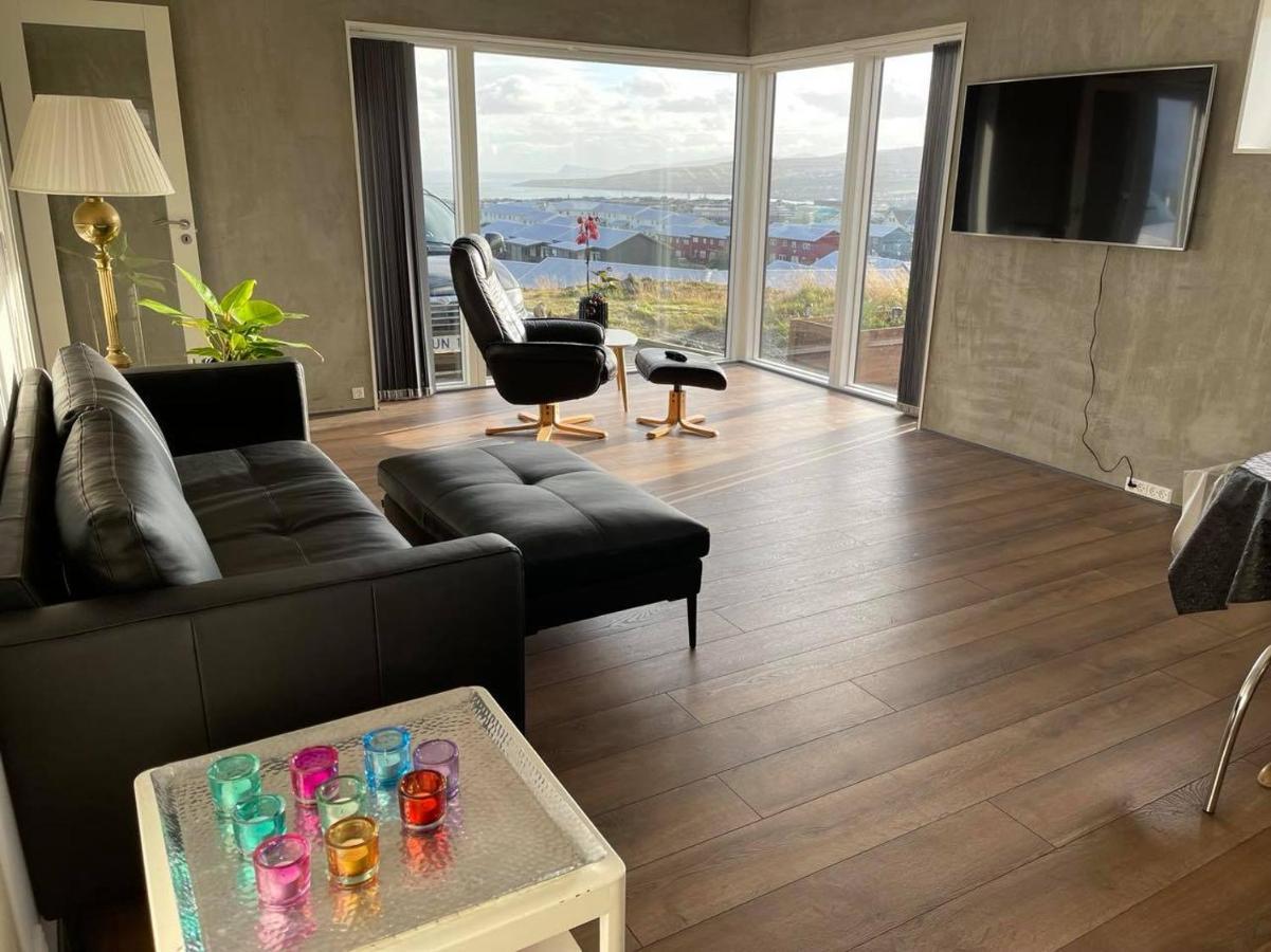 Modern Apartment With City & Oceanside View Torshavn Bagian luar foto