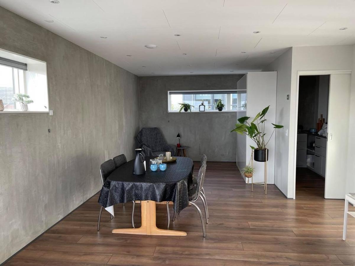 Modern Apartment With City & Oceanside View Torshavn Bagian luar foto