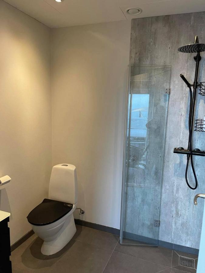 Modern Apartment With City & Oceanside View Torshavn Bagian luar foto