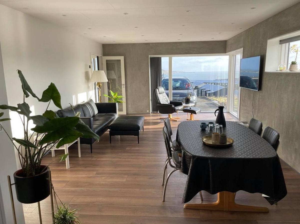 Modern Apartment With City & Oceanside View Torshavn Bagian luar foto
